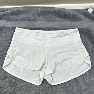 Lululemon white speed up short 2.5 inch
